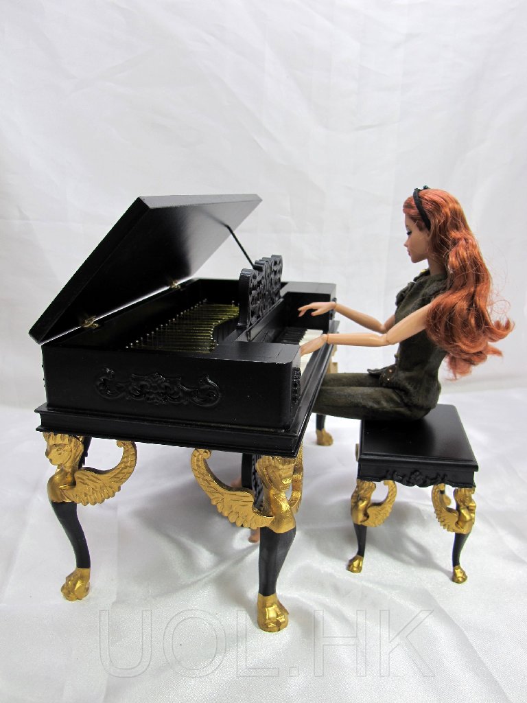 barbie doll piano